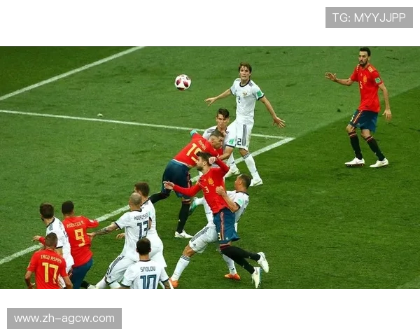 足球直接任意球在比赛关键时刻如何通过战术配合打破对方防线